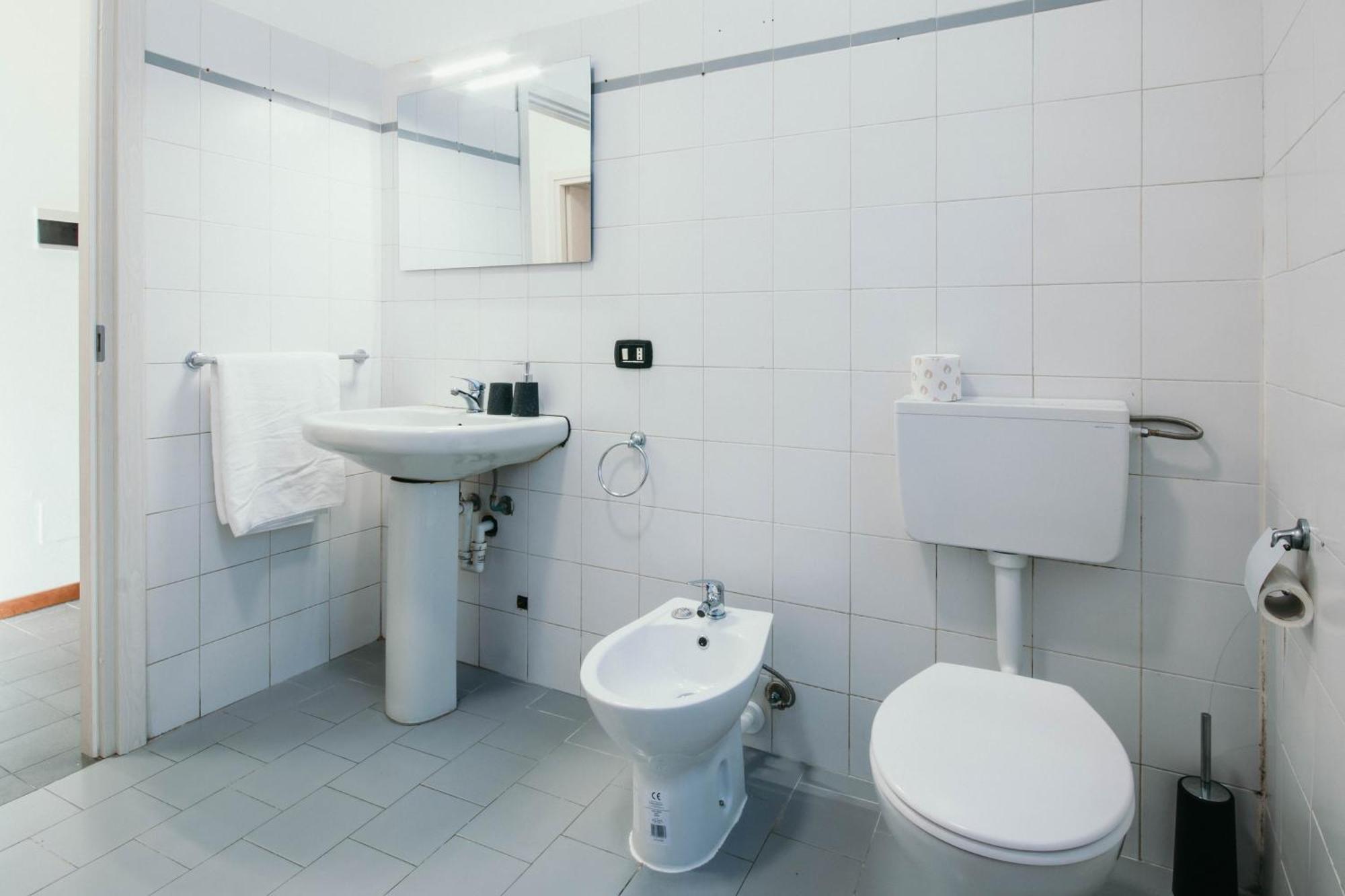 Apartamento Bigattera Trilocali - Affitti Brevi Italia Varese Exterior foto